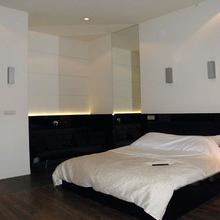 Villa & Spa Łomianki Δωμάτιο φωτογραφία