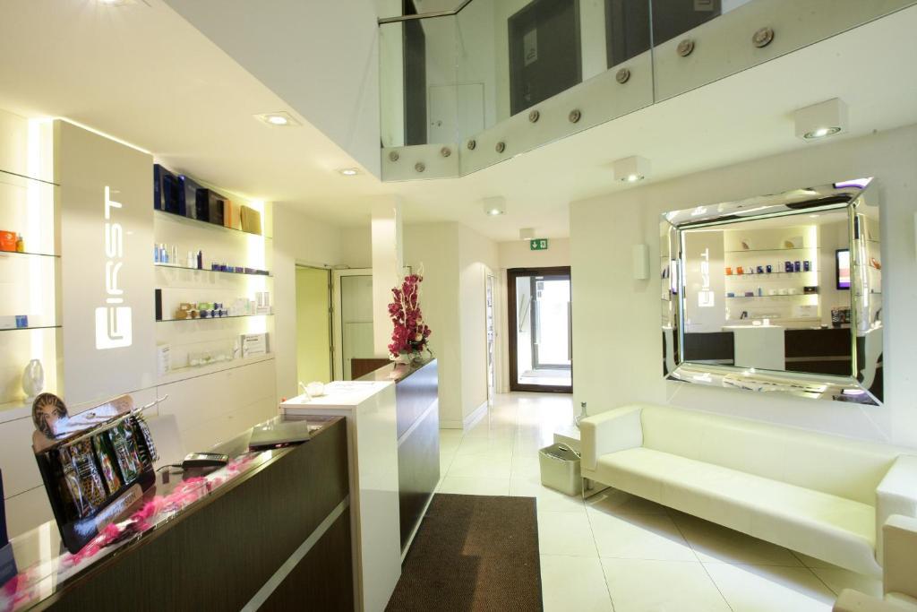 Villa & Spa Łomianki Εξωτερικό φωτογραφία